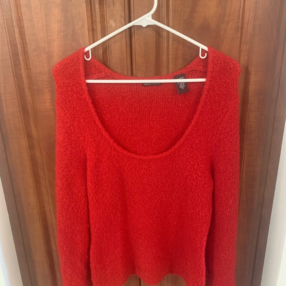 MODA INTERNATIONAL RED LONG SLEEVE PULLOVER SWEATER